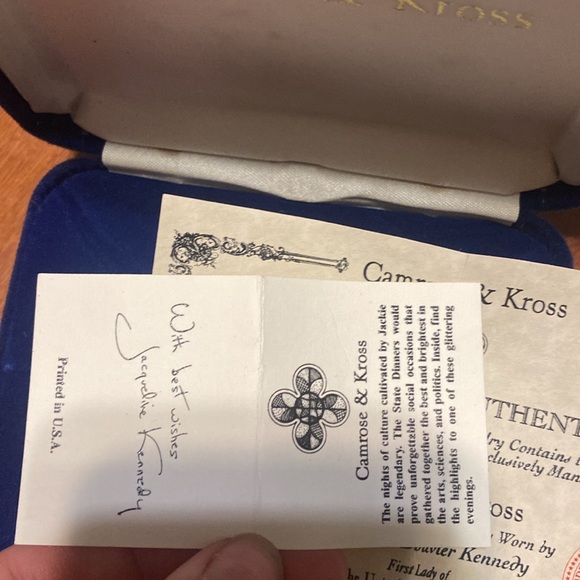 First Lady camrose land Kross Braclet - Picture 4 of 5